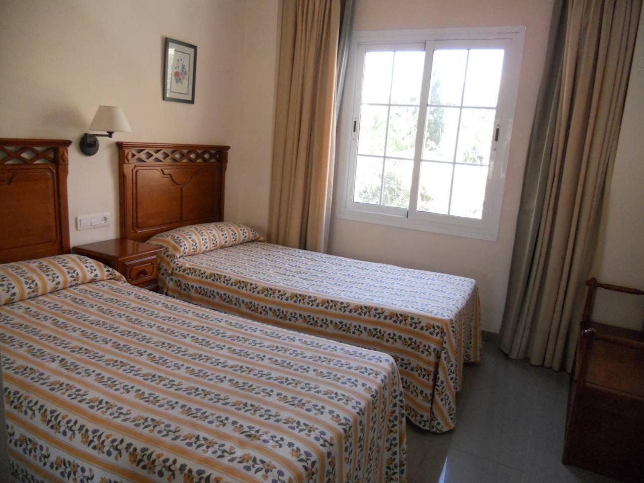 Apartamentos Nerja Bahia Εξωτερικό φωτογραφία